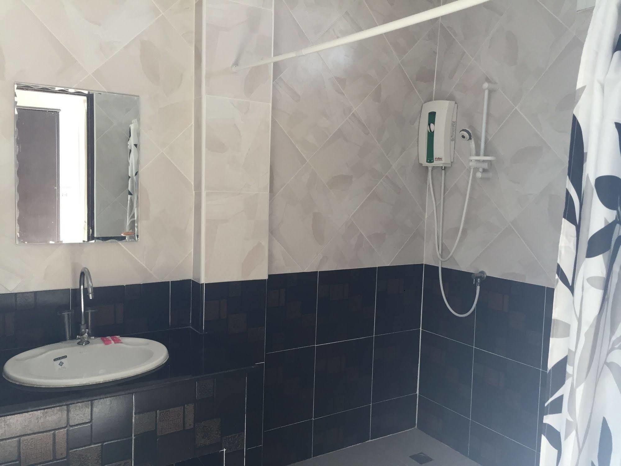 The Family Grand Hotel Udon Thani Ngoại thất bức ảnh