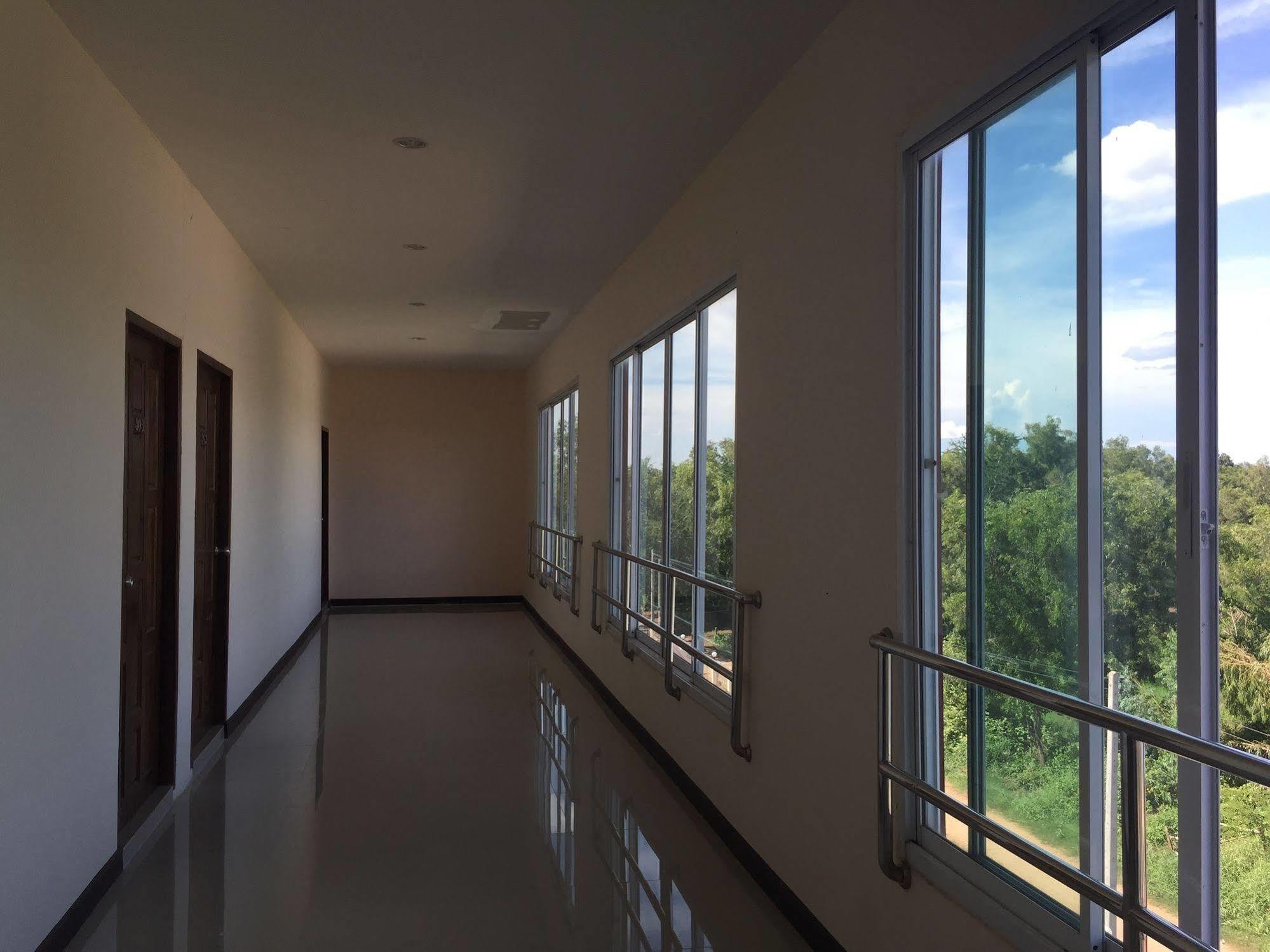 The Family Grand Hotel Udon Thani Ngoại thất bức ảnh